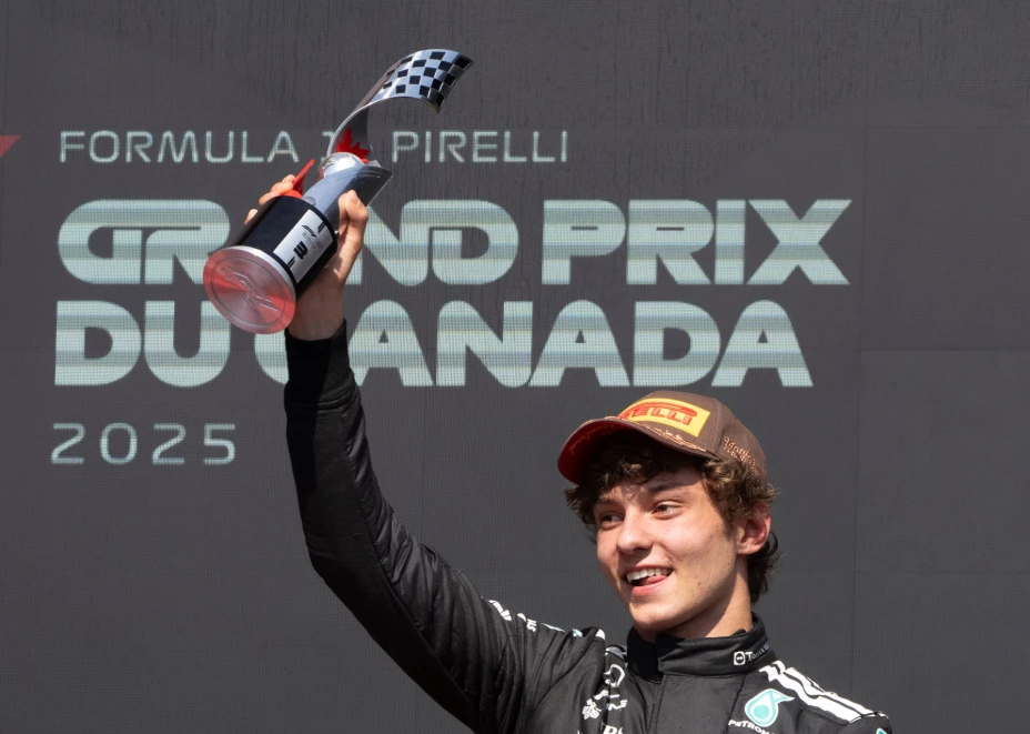 El novato de la F1 Kimi Antonelli se gradúa de la preparatoria.jpg