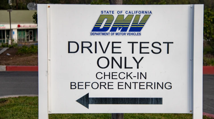 Sector del DMV de California donde se realizan los exámenes de manejo
