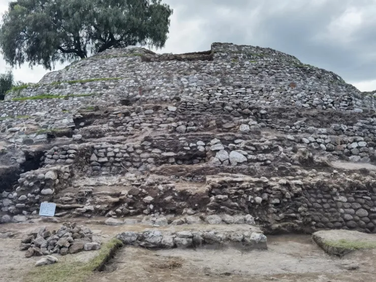 B01KV7 INAH Xochitécatl (2).jpeg