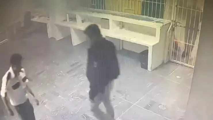 VIDEO Guardias abandonan a los migrantes en incendio en Ciudad Juárez