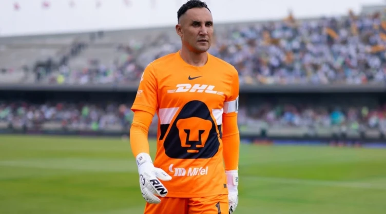 Keylor Navas, portero de Pumas