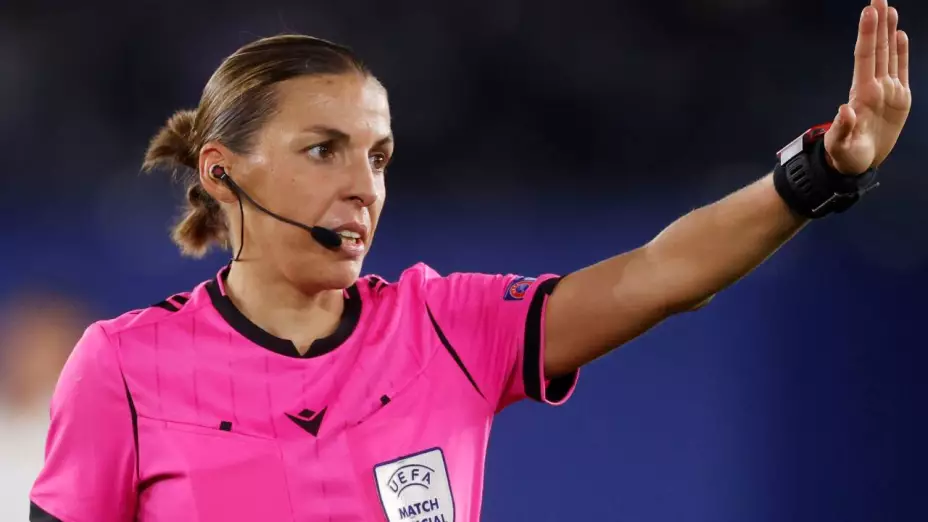 Stéphanie Frappart arbitro champions league