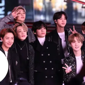 4 photocards ORIGINALES de BTS que puedes conseguir online, para que lleves tu orgullo ARMY contigo