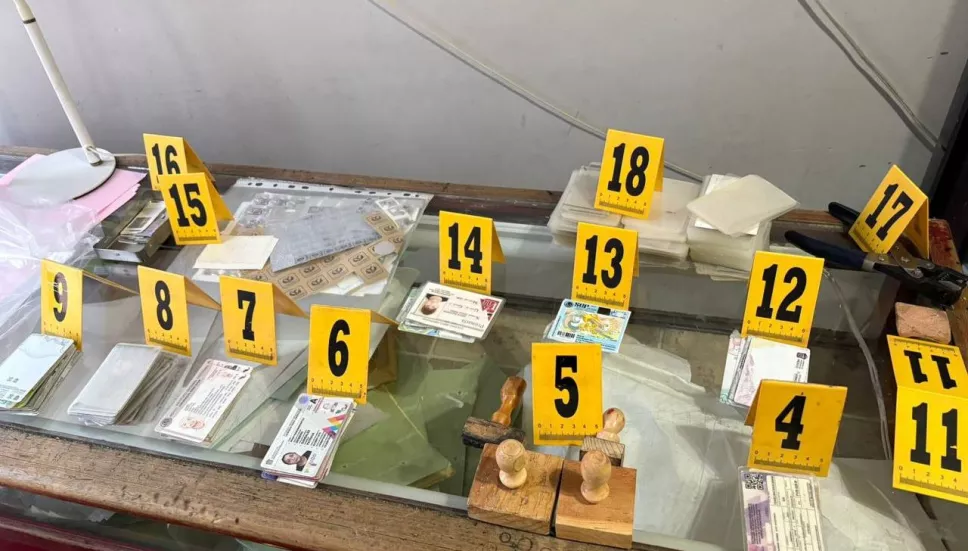 laboratorio de documentos falsos