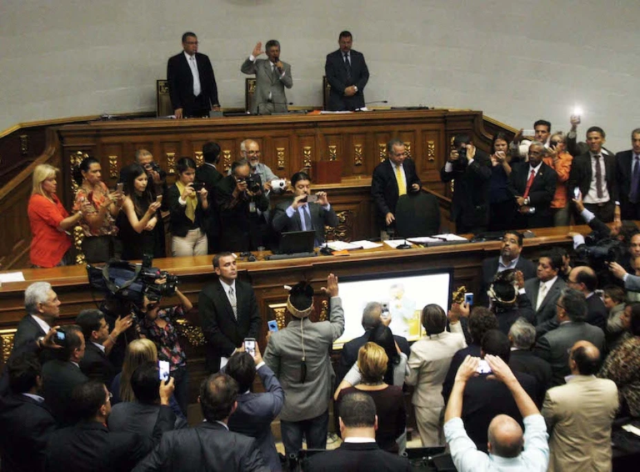 Continuará juicio a Maduro