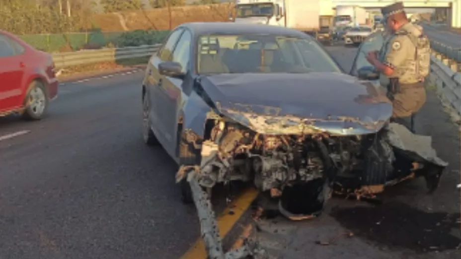 Auto quedó destruido tras accidente en la carretera Puebla-Orizaba hoy: Tráfico paralizado