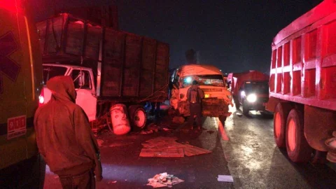 choque-combi-camioneta-méxico-puebla.jpg