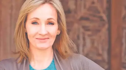 JK ROWLING RECIBE AMENAZAS DE MUERTE