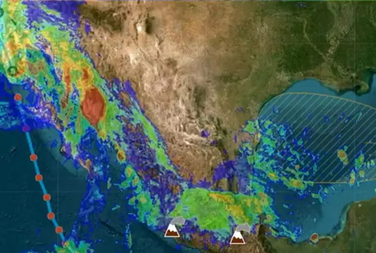 Hilary ya tocó tierra en Baja California; siguen las fuertes lluvias