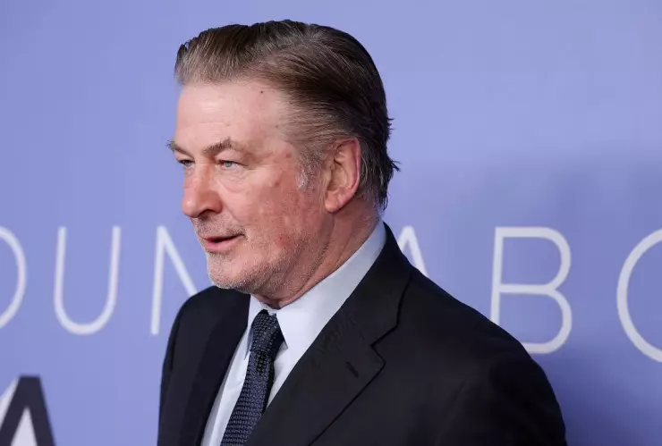 Retiran cargos contra Alec Baldwin