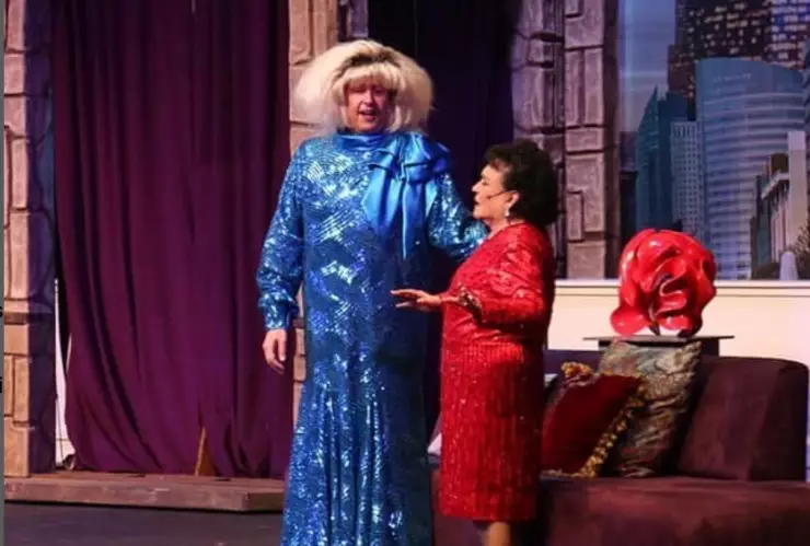 Daniel Bisogno con su personaje de “La Güera Limantour” trabajó con Carmen Salinas