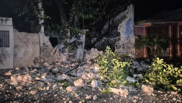ÚLTIMO MOMENTO_ Se derrumba casa en Progreso tras fuertes vientos del Huracán Milton