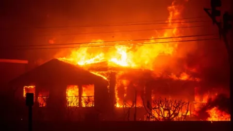 Cinco incendios activos mantienen alerta en condados de Riverside y San Bernardino 2025