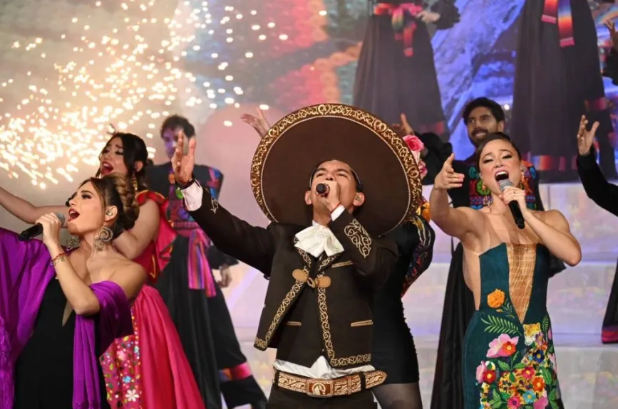 La combinación de voces y la celebración de nuestras raíces culturales hicieron de esta noche una experiencia inolvidable, mostrando una vez más el talento y la pasión que caracteriza a La Academia.
