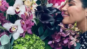 Maite Perroni recibió flores..jpg