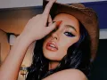 Becky G con vestido negro. .jpg