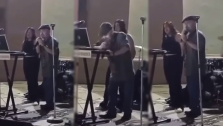 Quién era el director de secundaria que murió mientras cantaba frente a alumnos.jpg