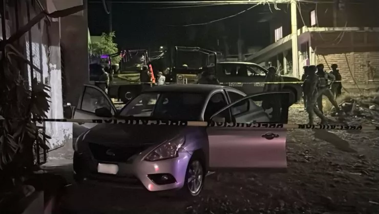Asesinan a un joven a bordo de un auto frente a su casa en la colonia El Mirador, Culiacán