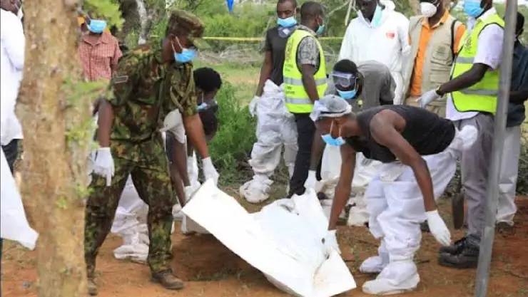 Mueren 47 por secta cristiana en Kenia que les ordenó morir de hambre