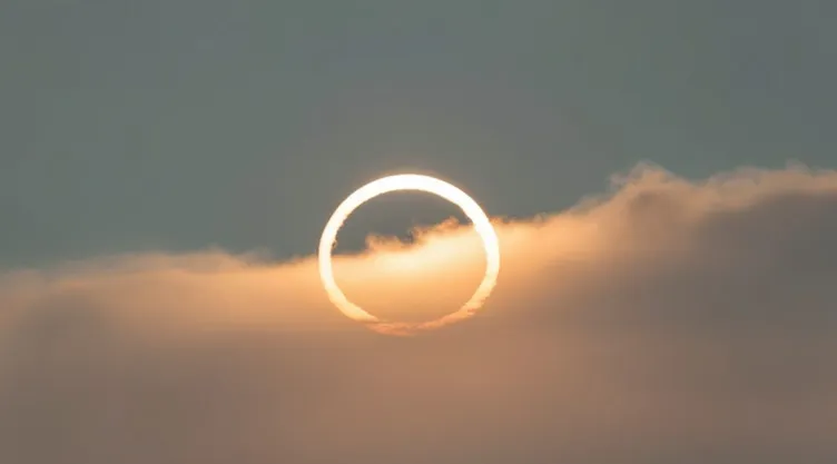 Cuándo y dónde ver el primer eclipse del 2026, el fenómeno del ‘anillo de fuego’