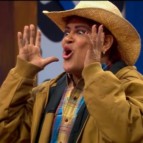 Pimpinela nominá a Kunno por su falta de HUMILDAD; pero la replica también le llega a Manelyk, una fuerte confrontación en La Granja VIP.jpg