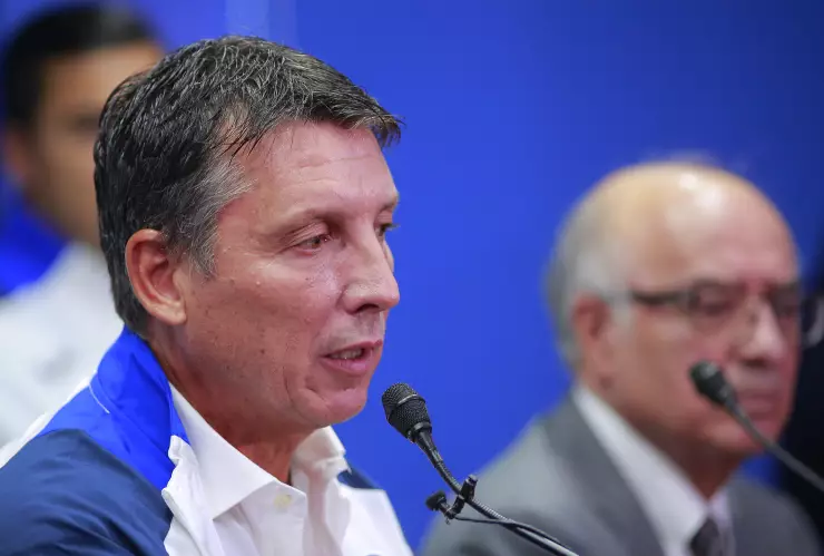 Cruz Azul Unveils New Coach Dante Siboldi