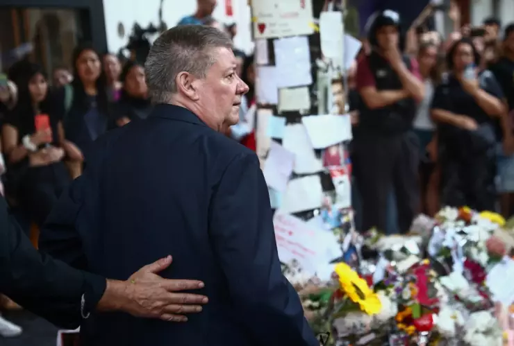 Papá de Liam Payne llega a Buenos Aires para reconocer el cuerpo de su hijo