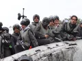 Los profesores, además de participar, demostraron un gran espíritu de equipo y camaradería, integrándose plenamente en la dinámica del gotcha. Su participación activa ayudó a crear un ambiente relajado y agradable para todos.