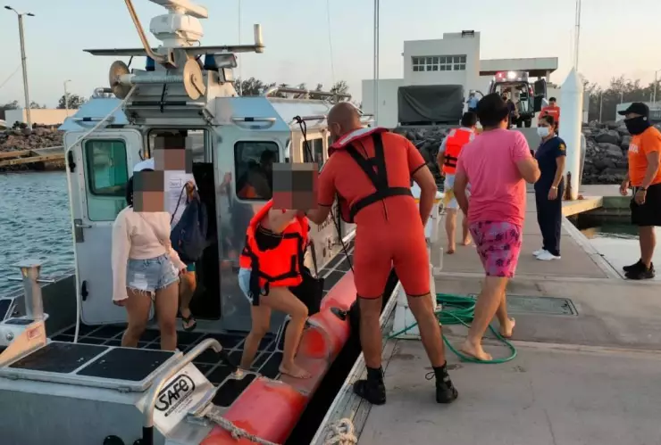 Rescate en isla Salmedina Veracruz.