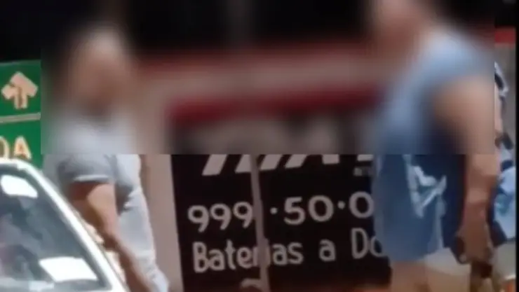 ‘Dame el dinero de mis hijos': Lo encuentra con OTRA y desata tremendo pleito en calles de Kanasín