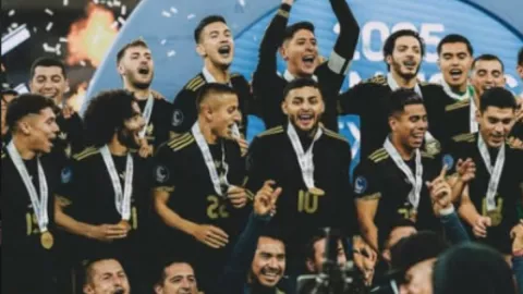edson-alvarez-posible-salida-fenerbahce-copa-mundial-fifa-2026.jpg