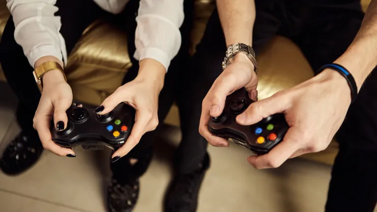 Personas jugando