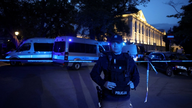 ataque con hacha en la Universidad de Varsovia deja una víctima mortal