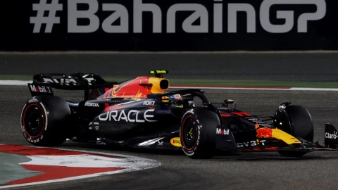 Checo P&eacute;rez es segundo en el Gran Premio de Bar&eacute;in