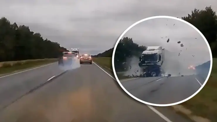¡Espantoso! Familia completa muere en accidente carretero tras ser impactados por un tráiler