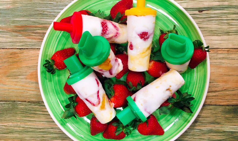 Receta Paletas de yogurt y fruta Cocineros Mexicanos