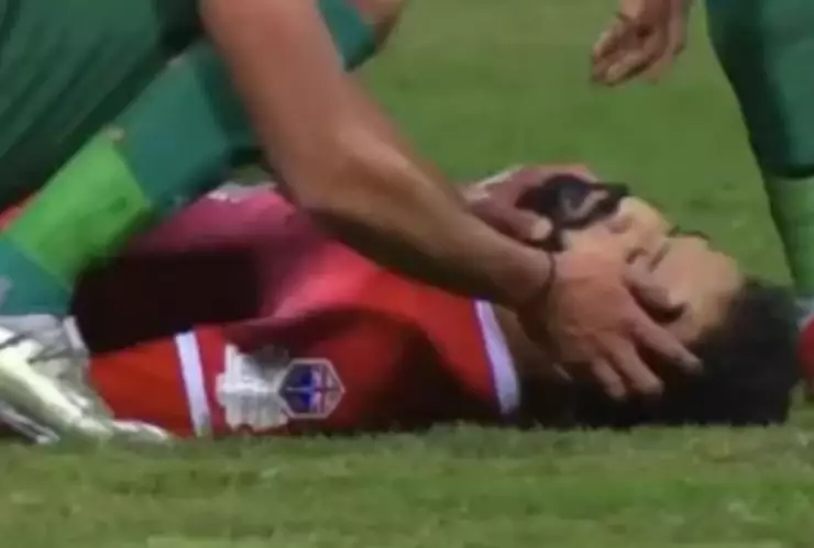 Murió Ahmed Refaat, futbolista que sufrió paro cardiaco en partido de la Liga de Egipto