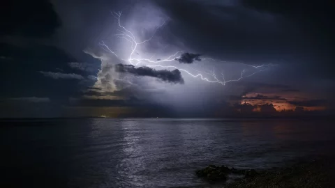Tormenta eléctrica.