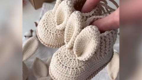 Pantuflas de crochet con orejitas 4 diseños fáciles con suelas recicladas