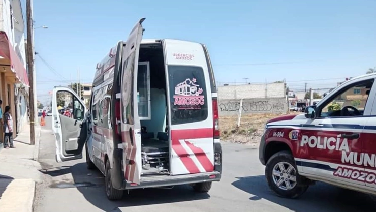 Mujer es perseguida y asesinada a balazos por su expareja en calles de Amozoc