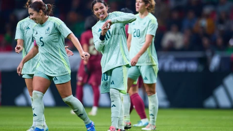 Alice Soto festeja gol con Selección Mexicana Femenil