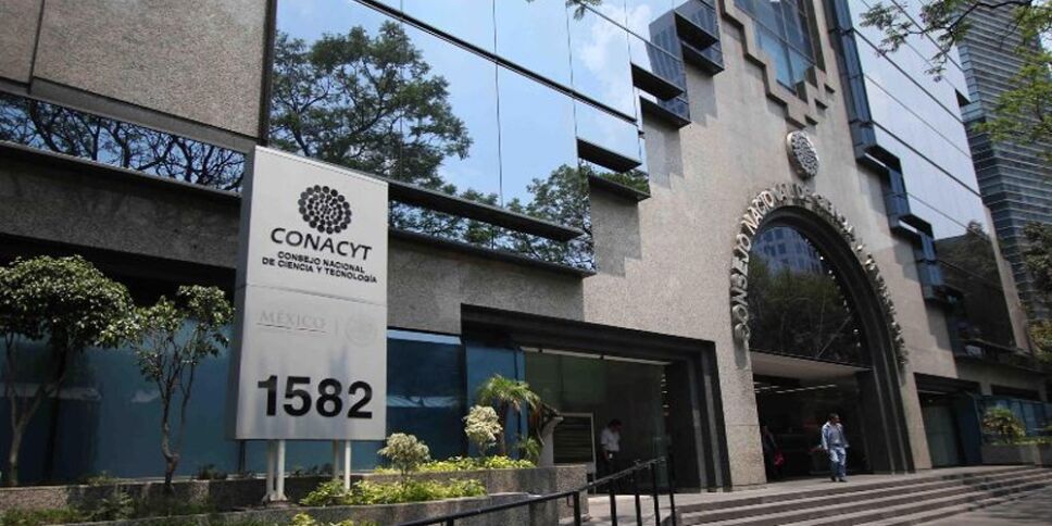 AMLO niega reducción de presupuesto al Conacyt