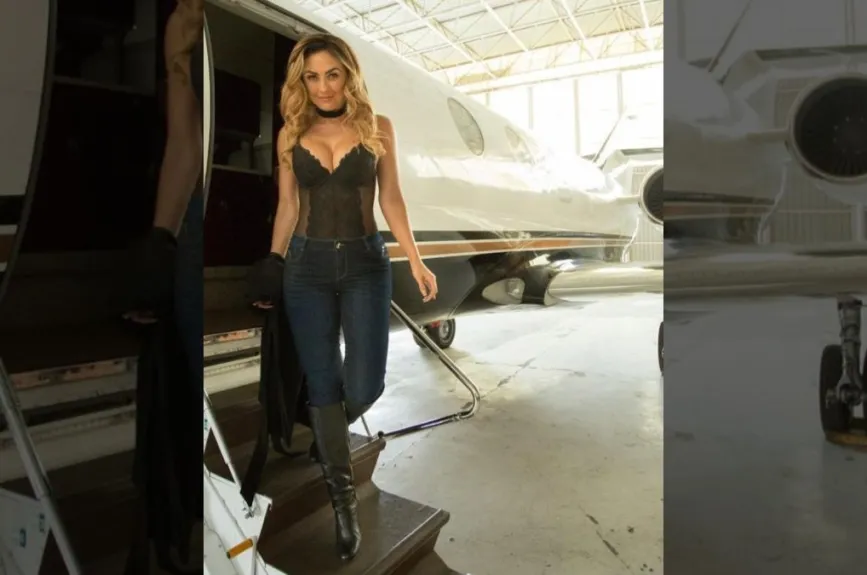 Aracely avión.jpg