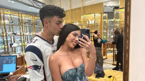 Yeri MUA y Naim Darrechi.