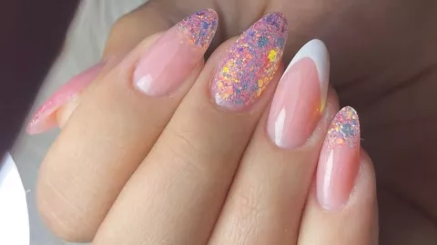 5 diseños de uñas princess brillosas que regresan al mercado y serán tendencia en primavera 2026