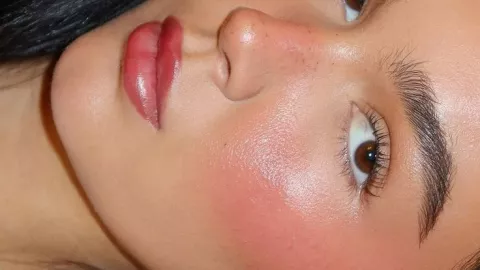 Efecto “besada por el sol” con blush