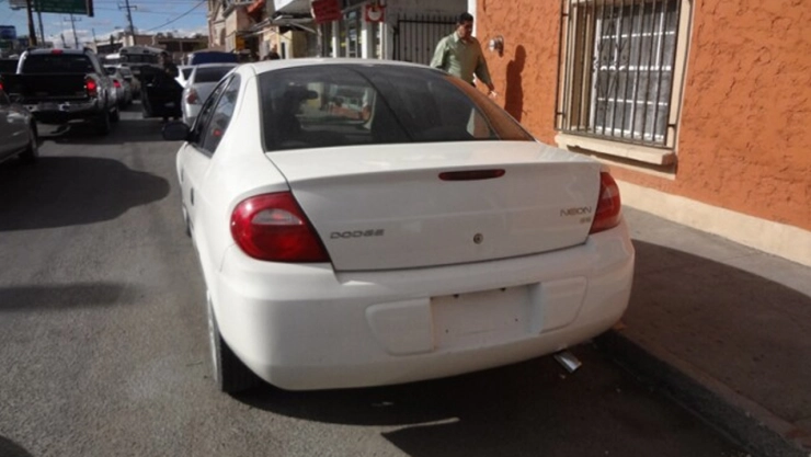 Autos chocolate en Tijuana.jpg