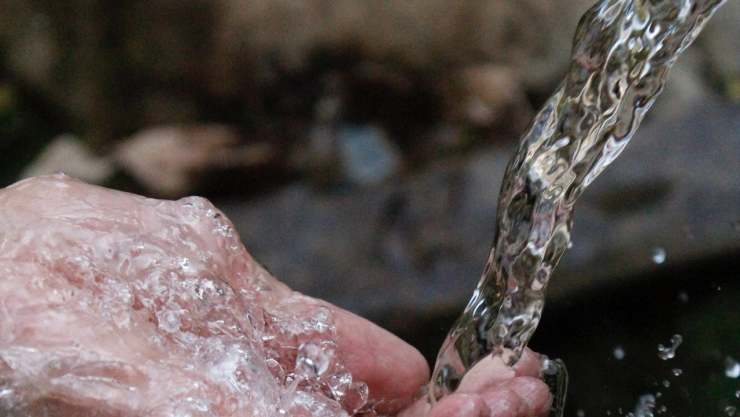 ¿Por qué no se puede fabricar más agua?
