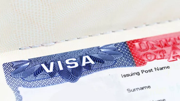 Una visa de turista para ingresar a Estados Unidos.