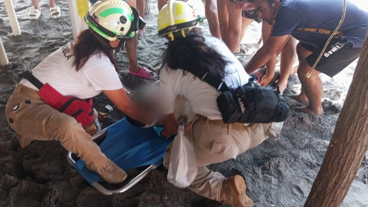 Jóvenes de Michoacán arrastrados por mar